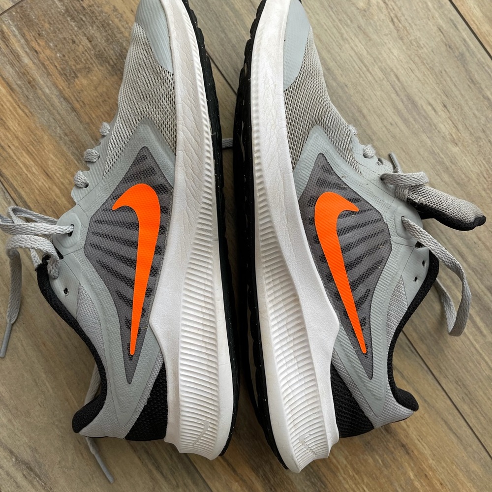 Nike tennis shoes